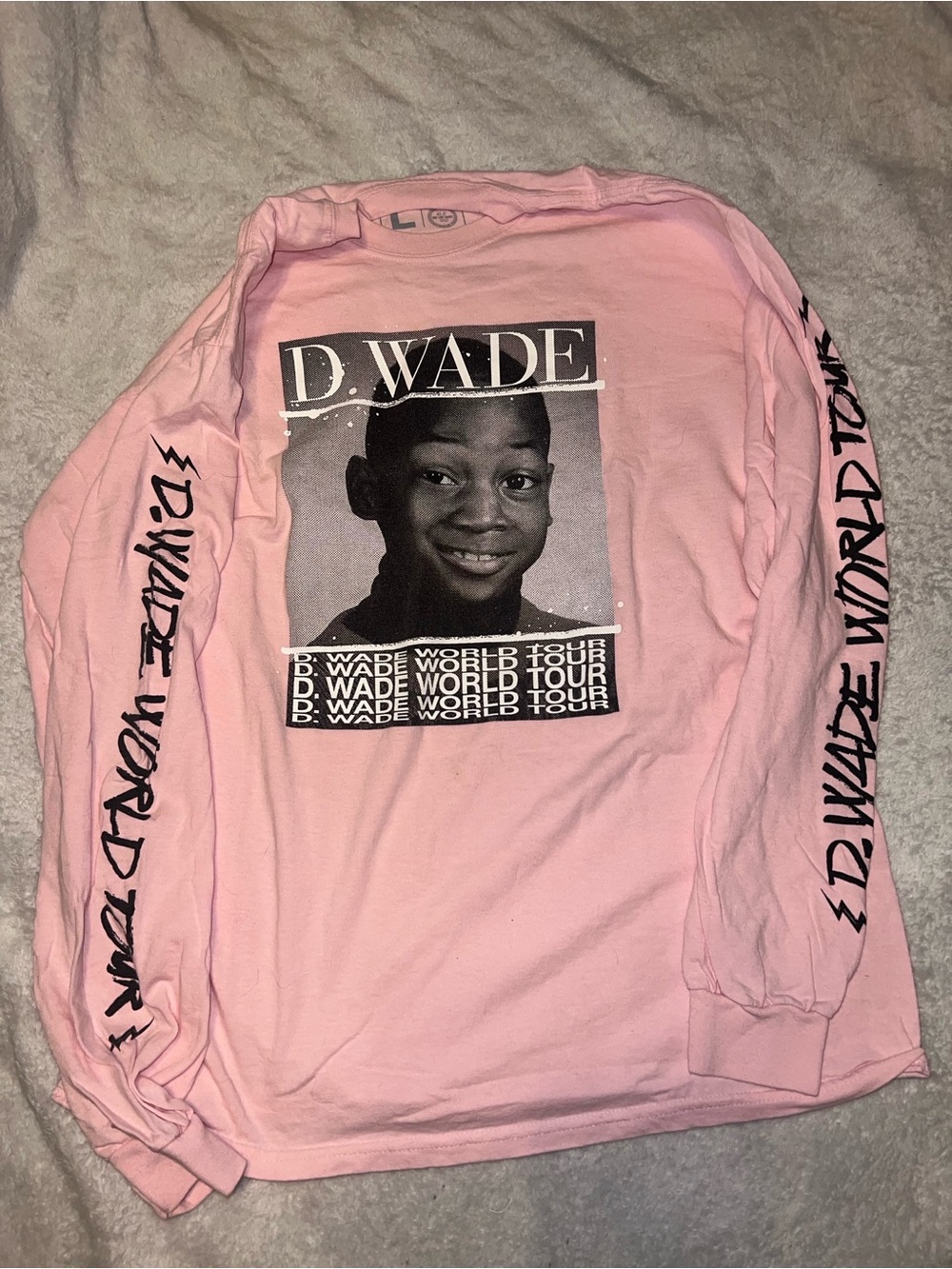 D wade world tour long sleeve shirt men’s size large